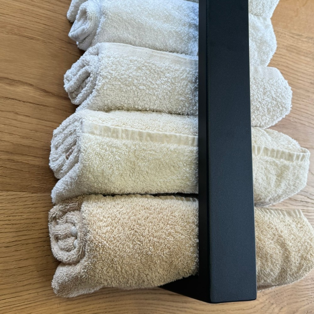 Wandhandtuchhalter aus Metall – Modernes Industriedesign für Bad | Taormina Design